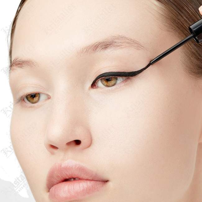 Ультратонкая жидкая подводка для глаз Liquid Eyeliner Brush